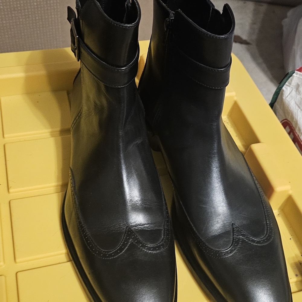 Johnston & Murphy Black Leather Buckle Boots